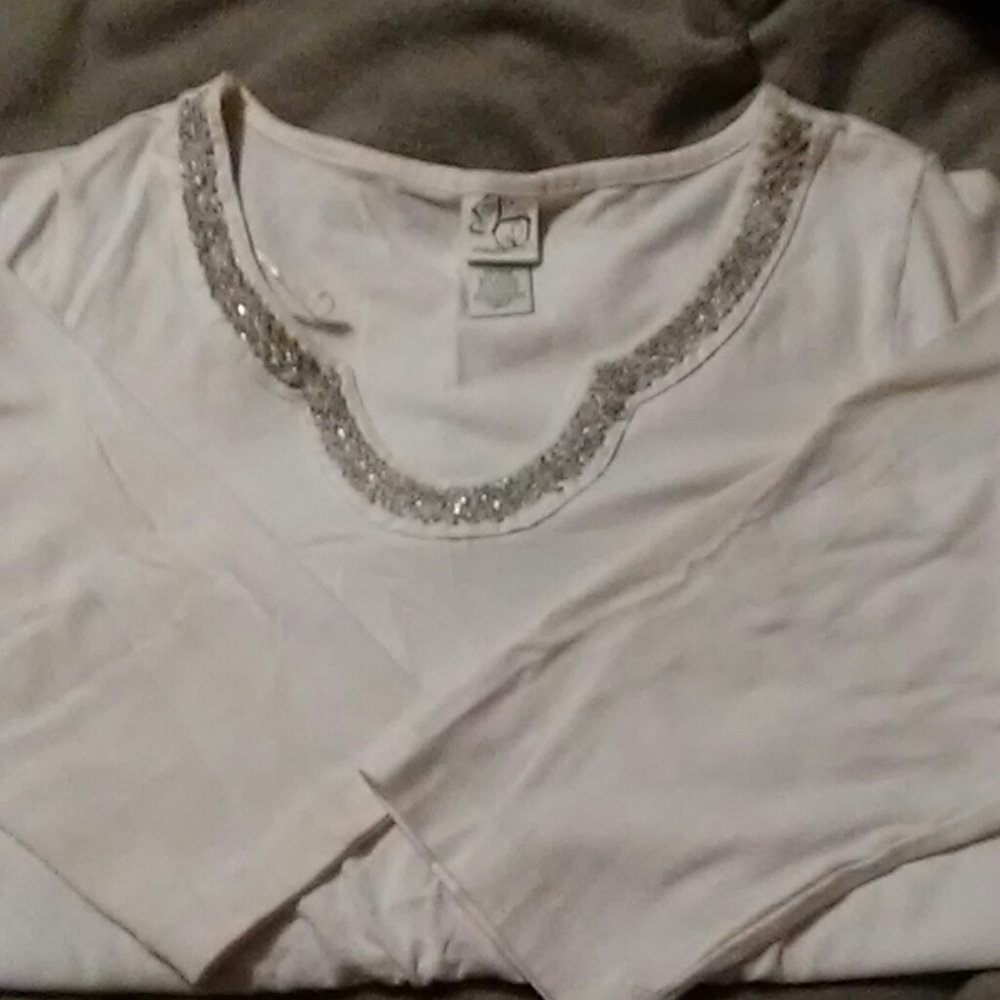 Women's 14/16W White Shirt